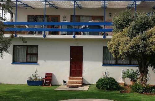 Barrydale Apartment | Family-Friendly Hollywood Heights with High Guest Ratings