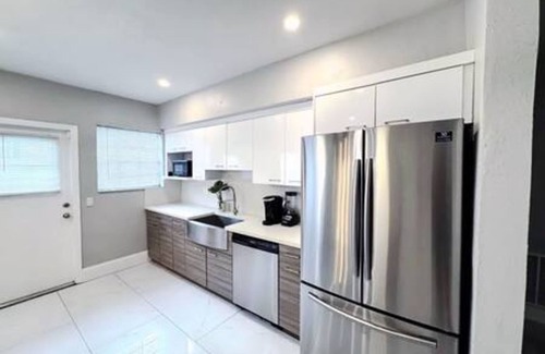 Hollywood House | Hollywood Hideaway Luxe 3BR Escape