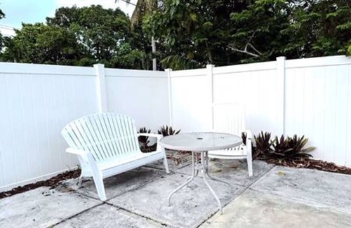 Hollywood House | Hollywood Hideaway Luxe 3BR Escape