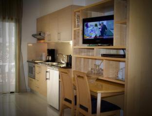 Los Cristianos Apartment | Experience Oceanfront Bliss at Hollywood Mirage Resort