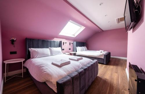 North Shore Apartment | Family-Friendly Hollywood Suite at Sasco Apartments