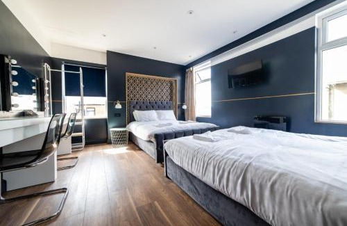 North Shore Apartment | Family-Friendly Hollywood Suite at Sasco Apartments