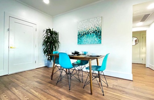 Hollywood Apartment | Explore Hollywood Walk of Fame Apartment - Pet Friendly Stay