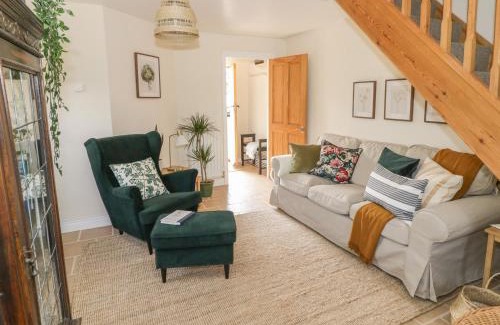 Pudleston House | Pet-Friendly Holmer Farm: 4-Star Retreat with Top Reviews