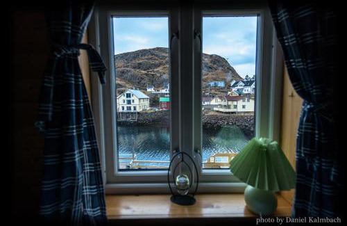 Nyksund House | Cozy Holmvik Brygge Nyksund: Family-Friendly Retreat