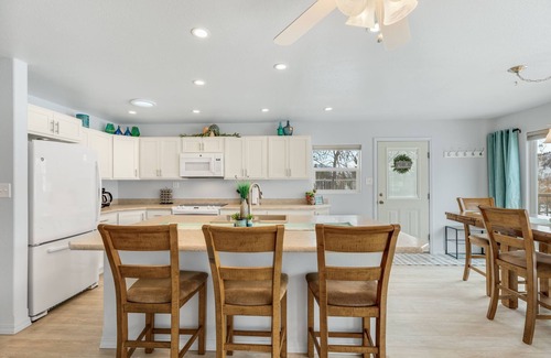 Wolf Creek House | Experience Holter Lake: Exceptional Views and Top Amenities