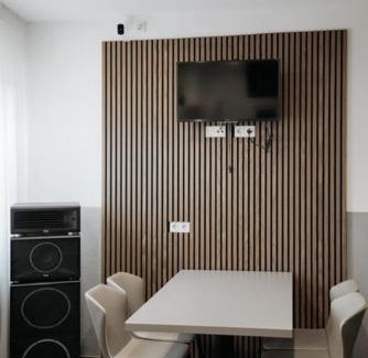 Oberhausen Apartment | HoltRock: Rated 8.9/10, Family and Pet-Friendly Retreat
