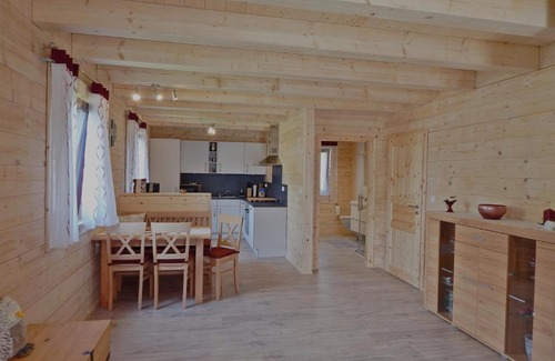 Kelheimwinzer Apartment | Family-Friendly Holzblockhaus Stark with Great Guest Ratings