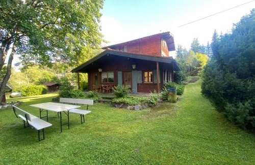 Schalkenbach House | Idyllic Holzhaus Retreat with Family-Friendly Amenities