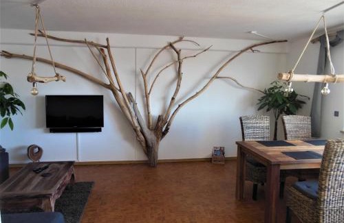 Cottbus Apartment | Holzmichel FEWO: Pet-Friendly Retreat with Balcony