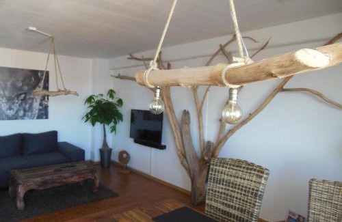 Cottbus Apartment | Holzmichel FEWO: Pet-Friendly Retreat with Balcony