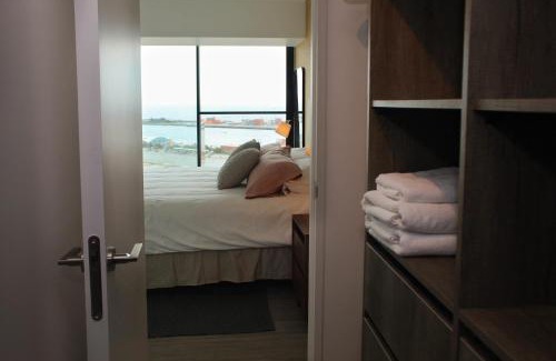 Historical District Apartment | Cozy 1-Bedroom Ocean View Apartment with Pool Access