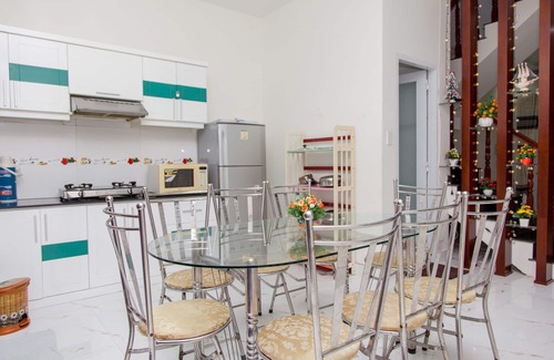 Vung Tau Apartment | Cozy Home 1: Enjoy Breakfast and Kitchen Amenities