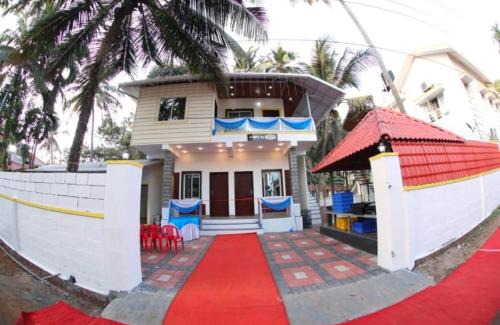 Malpe House | Discover His Grace HOME 2 - Family-Friendly Near Malpe Beach