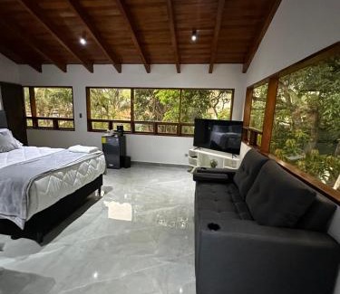 Escazu Cabin | Family-Friendly Stays at Home 333 Habitacion 335