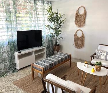 Levittown House | Home Aire Familiar