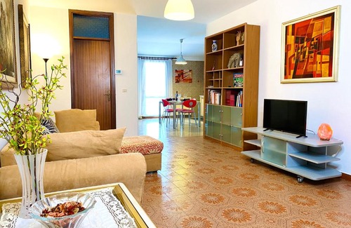 Piove di Sacco Apartment | Exceptional Alessandra Holiday House - Family-Friendly Retreat
