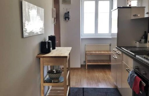 Yppenplatz Apartment | Cozy Arbio I Home Apartment Steps from Huberpark