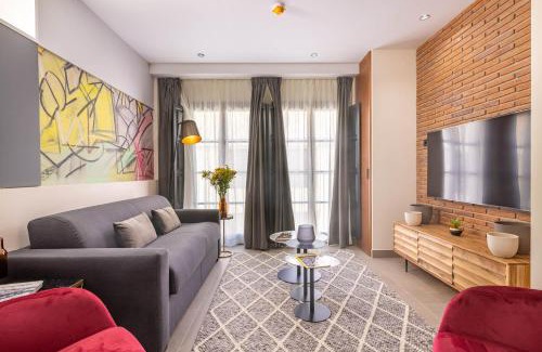 Ensanche Centro Apartment | Stylish Home Art Apartments Soho - Family-Friendly Retreat