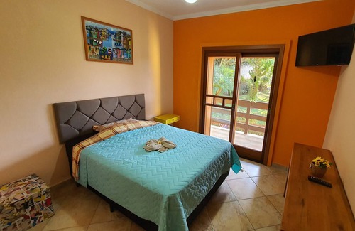 Caiocara House | Relaxing Retreat at Atibaia - Pool, Nature & Pet Friendly