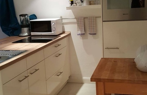 Borgfeld Apartment | Relax at Home Away: Pet-Friendly Retreat in Bremen