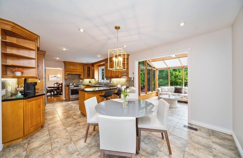 Richmond Hill House | Home away from Home in the center of Richmond Hill