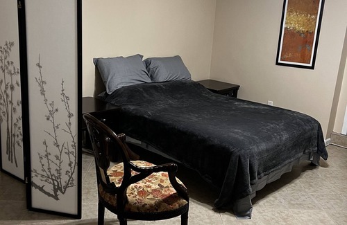 New Dorp Beach Apartment | Your Perfect Home Away from Home Experience Awaits