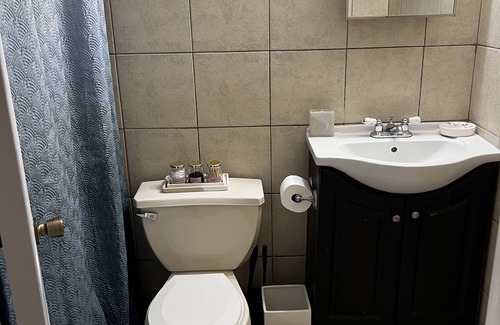 New Dorp Beach Apartment | Your Perfect Home Away from Home Experience Awaits