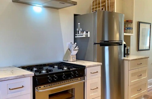 Sewickley House | Comfortable 3BR Home in Sewickley Village with Great Amenities