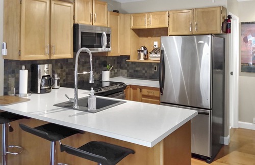 East Kootenay House | Your Ideal Retreat: Home Away from Home with Ocean View!