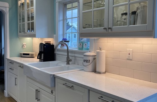 Loyal Heights House | Cozy Retreat with Pet-Friendly Amenities for Your Family