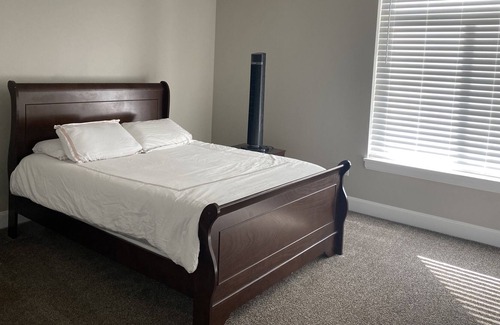 Elko House | Cozy Retreat: Fully Furnished & Child Friendly Stay