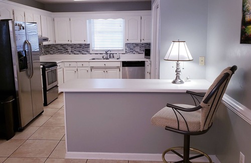 Lyman House | Cozy Monthly Rental near Downtown Greer with Spa & Kitchen