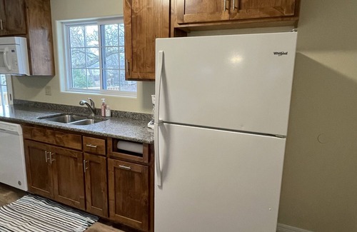 Neosho House | Cozy Getaway on Ridgewood Road: Pet Friendly & Family Ready