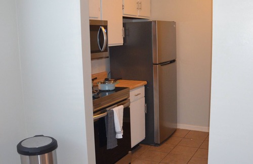 Enterprise Apartment | Your Comfortable Retreat with Spa and Family Amenities