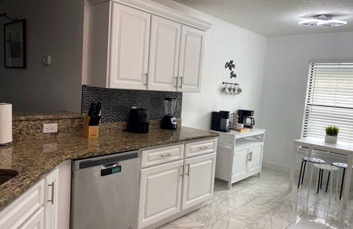 Haines City House | Ideal House with Pool, 30 Mins from Disney - Rated 10/10