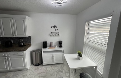 Haines City House | Ideal House with Pool, 30 Mins from Disney - Rated 10/10