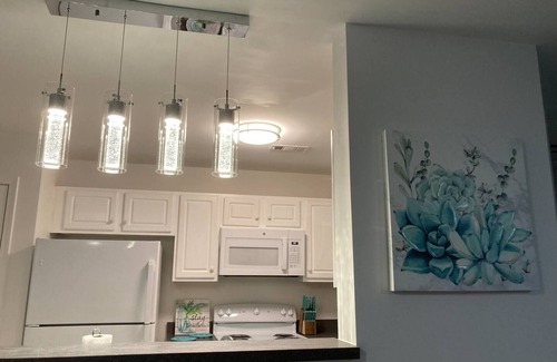 High Point Condo | Cozy Retreat: 2 Miles From HPU with Home-Like Amenities