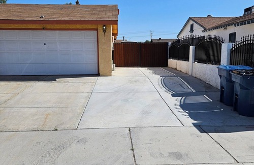 Las Vegas House | Your Ideal Ocean View Retreat: Home Away from Home