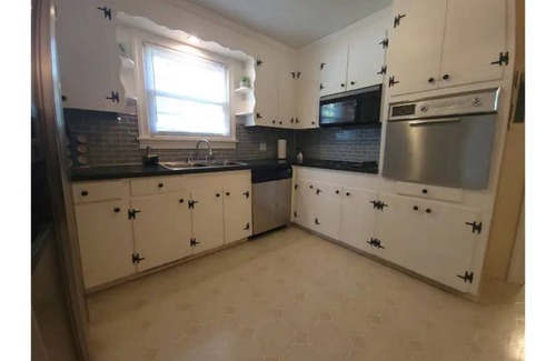Williamston House | Inviting Home-Away-From-Home in Williamston for Stays