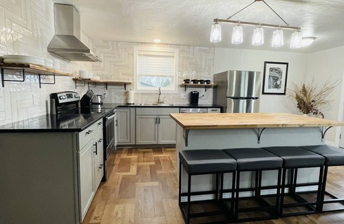 Jackpot House | Your Ideal Retreat with Gambling Nearby and Family Perks