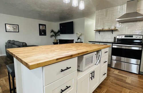 Jackpot House | Your Ideal Retreat with Gambling Nearby and Family Perks