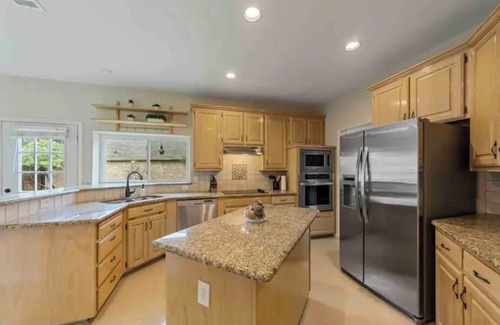 Valley Ranch House | Ideal Retreat: Big Private Fenced Backyard Awaits You