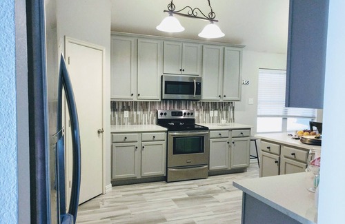 Anna House | Ideal Home Away: Perfect for Travelers and Long Stays