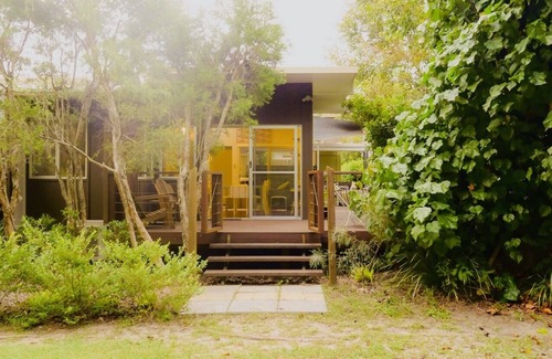 Point Lookout Villa | Discover Oceanfront Bliss at Home Beach Deluxe Villa