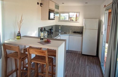 Las Paredes House | Eco-Friendly Home Box Cabaña with Ocean View & Hot Tub