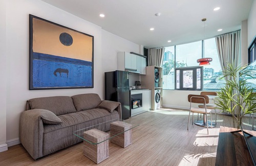 Ho Chi Minh City Apartment | Home by CR Concept in The Center