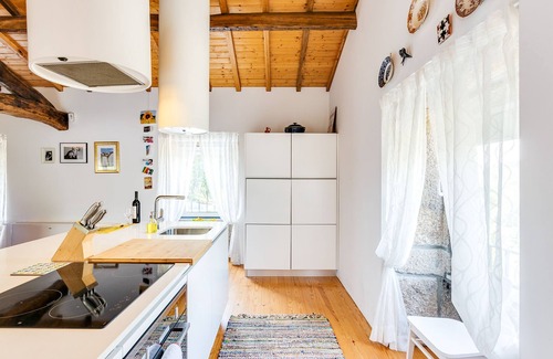 Penafiel Cottage | Discover Home by Julieta: Poolside Retreat in Porto