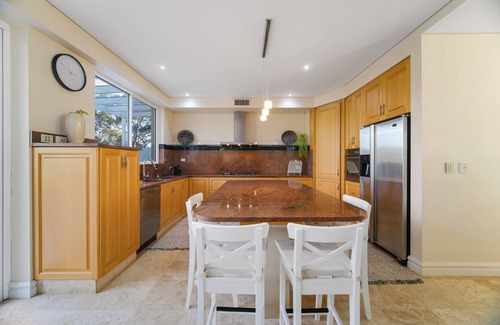 Seaforth House | Tranquil Retreat by the Harbor on Sydney's Northern Beaches