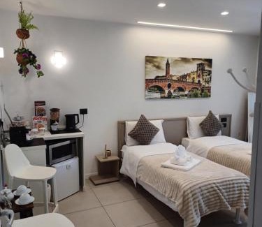 Borgo Roma House | Guest Rated 10/10: Home CarpeDiem with Hot Tub & Breakfast